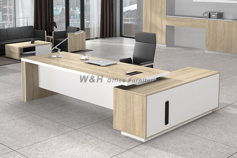 luxury-boss-s-office-table